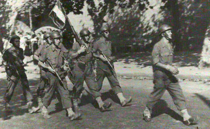 Legionnaires parachutistes pendant la Seconde Guerre mondiale . Bataillon_de_choc_4